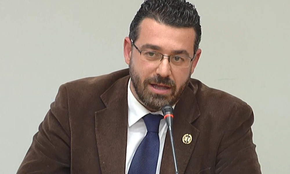 Καθηγητής Φίλης: Τα σκυλιά που αλυχτάνε στα σύνορα της Ρωσίας και οι τελευταίες γεωπολιτικές εξελίξεις (Βίντεο)